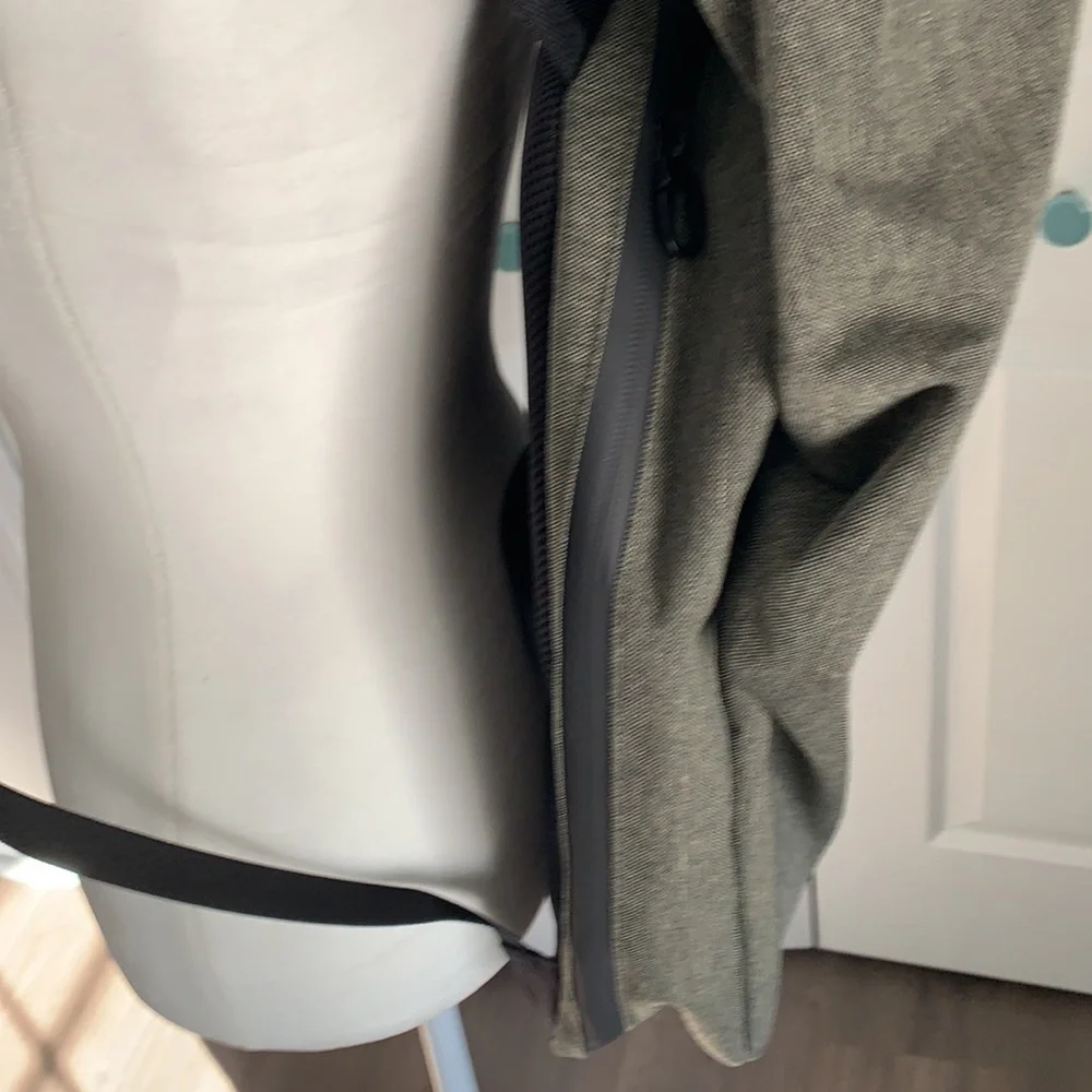 Venider anti-theft backpack. - Picture 2 of 7